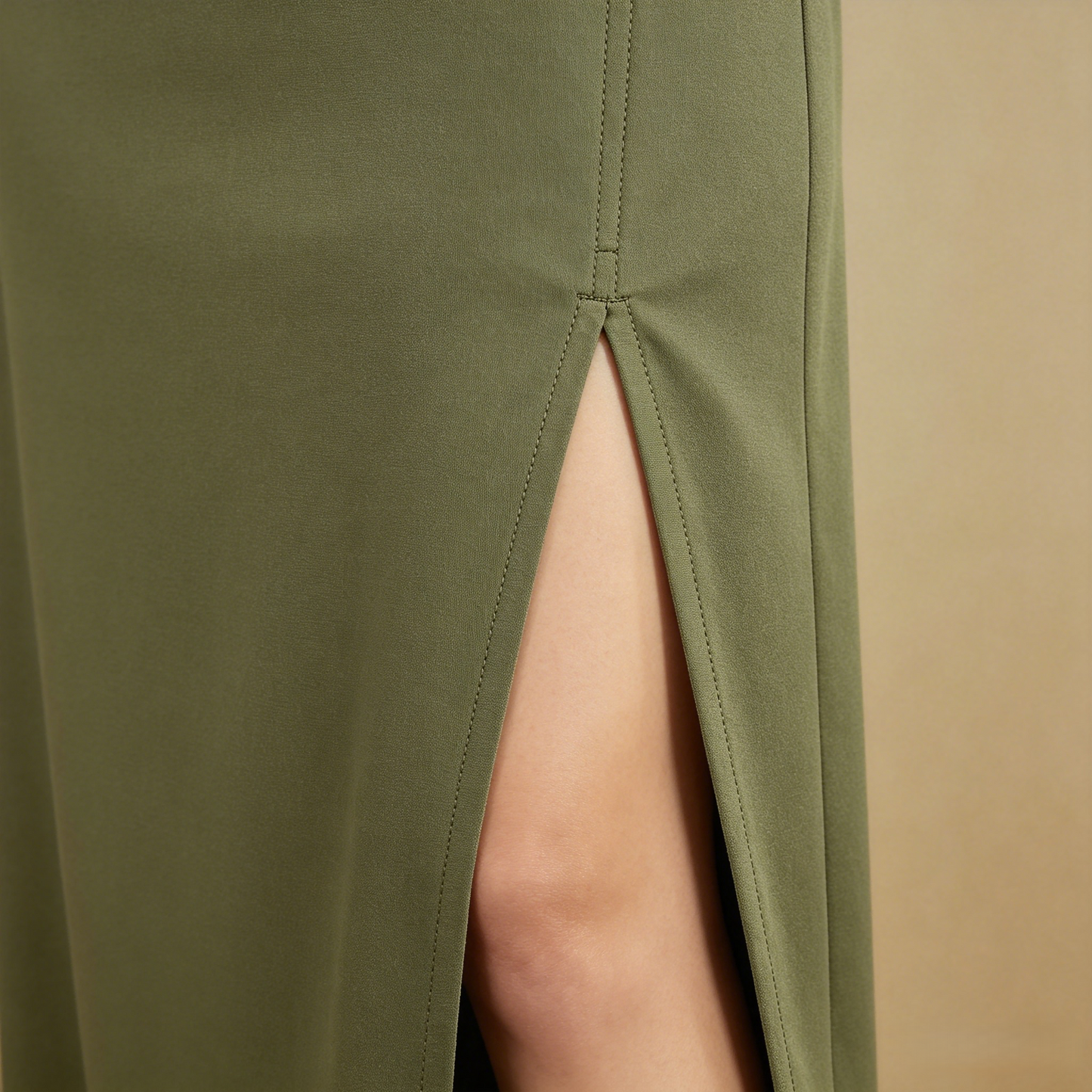 Soho Collection 19 Momme Grade 6A 100% Mulberry Silk Crepe de Chine Midi Dress with Side Slit