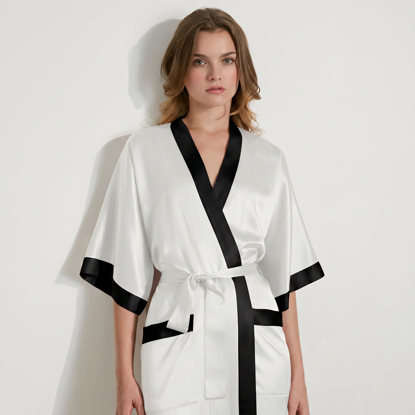 19 Momme Color-Bordered Silk Robe