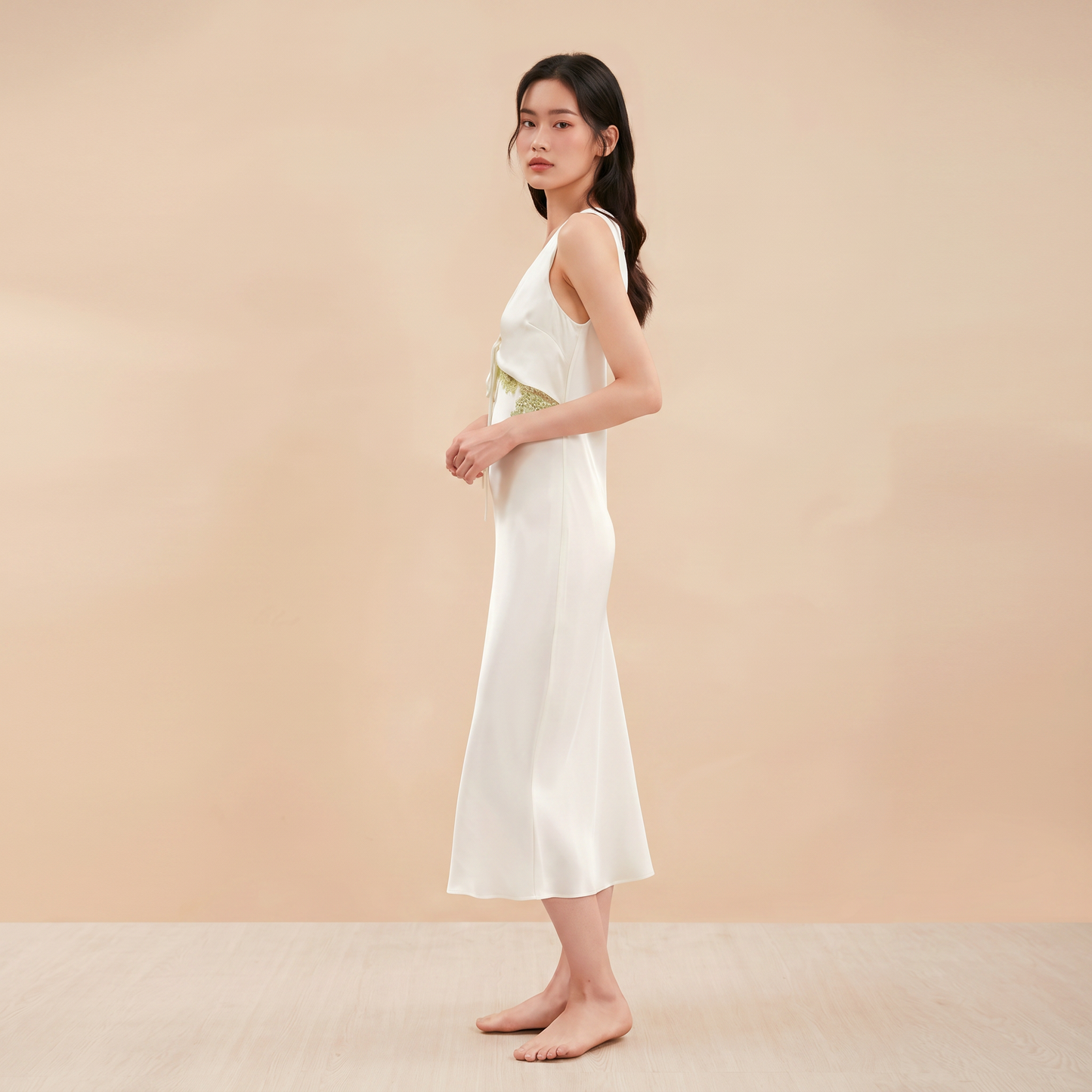Qingsong Collection 19 Momme Grade 6A 100% Mulberry Silk Lace-Trimmed Backless Maxi Dress