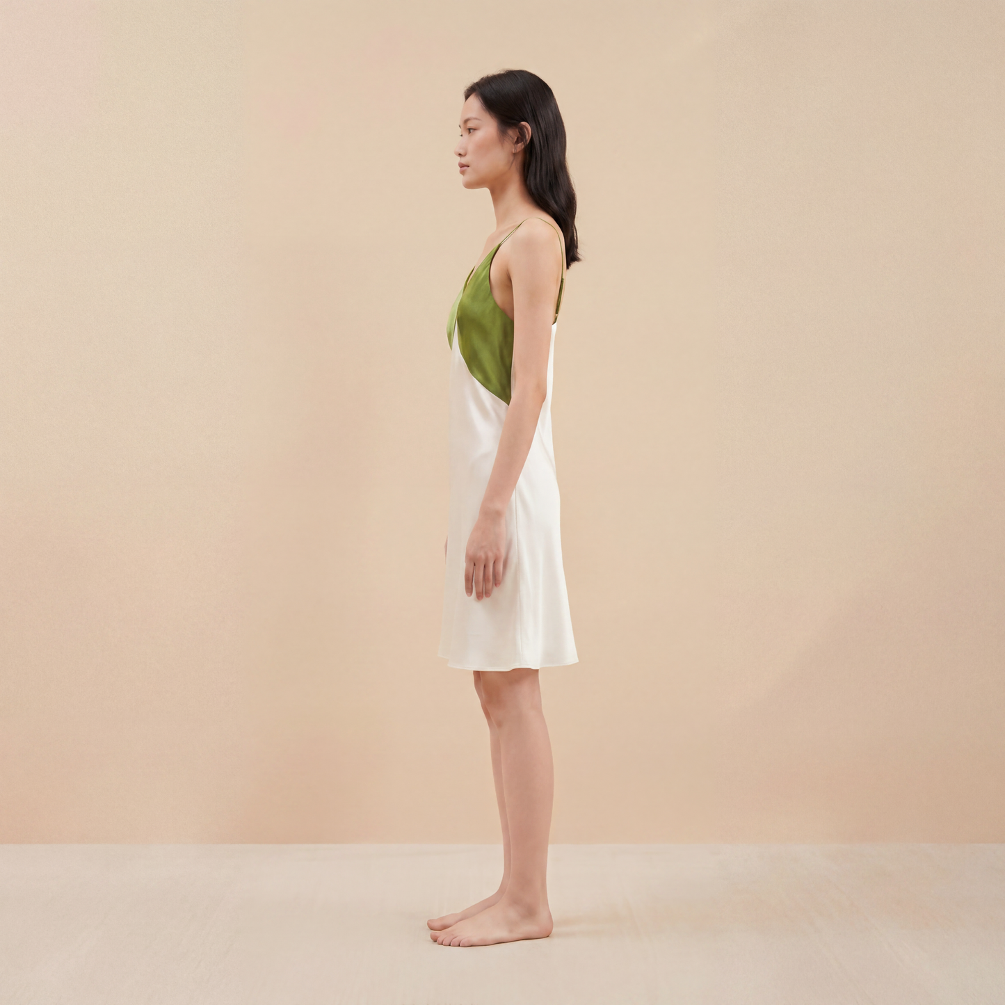 Qingsong Collection 19 Momme Grade 6A 100% Mulberry Silk V-Neck Color-Blocked Midi Dress