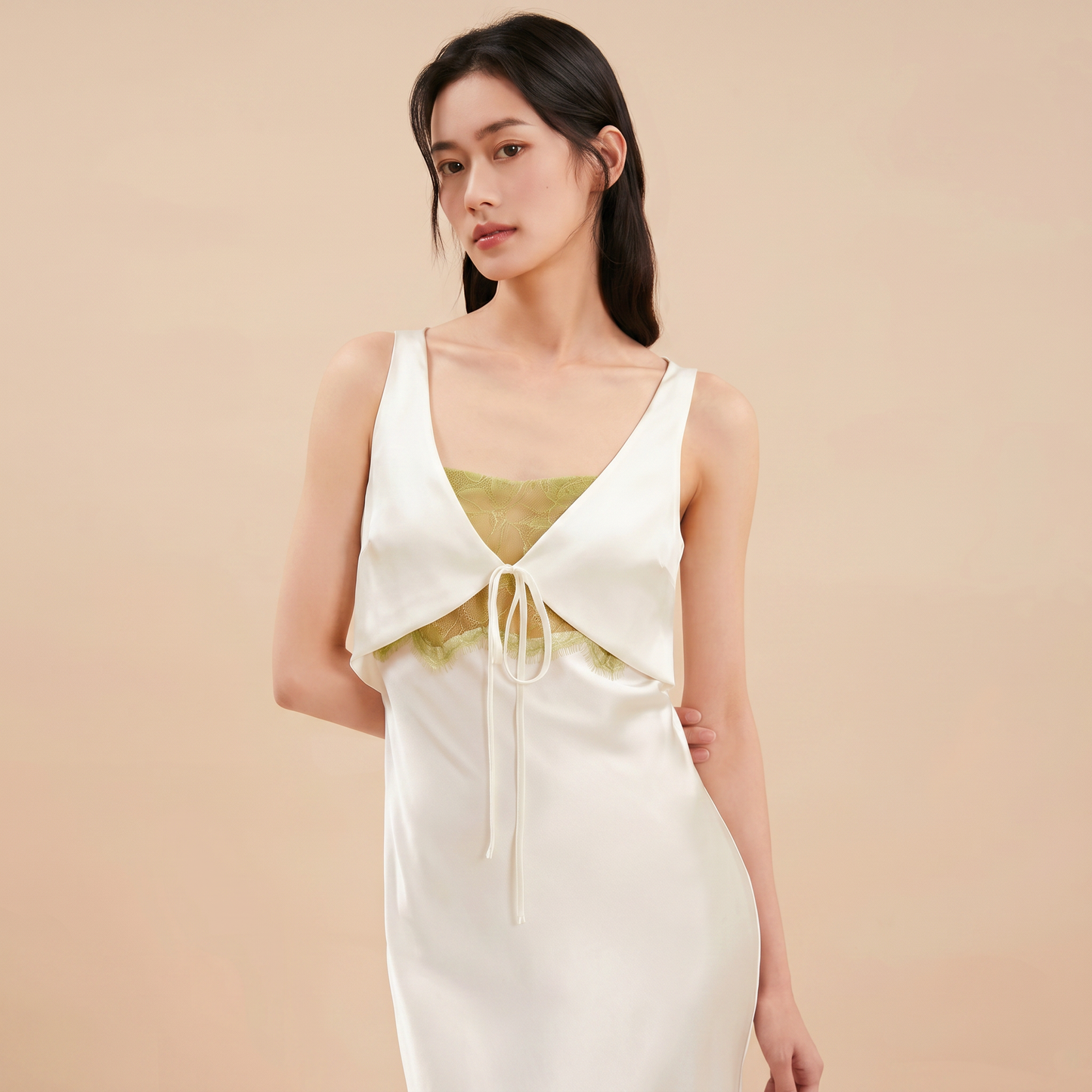 Qingsong Collection 19 Momme Grade 6A 100% Mulberry Silk Lace-Trimmed Backless Maxi Dress