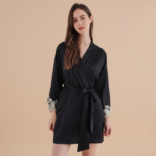 Zhenshe Collection 19 Momme Embroidered Silk Robe