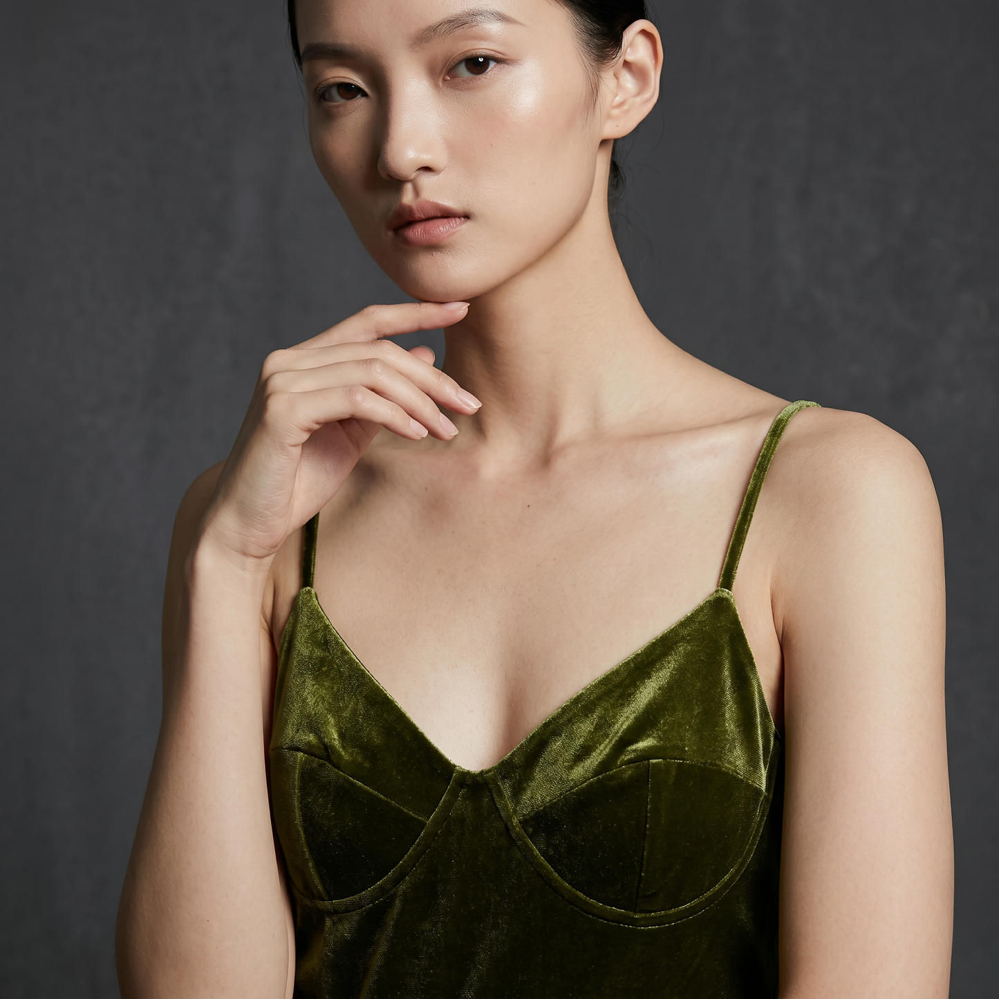 Zhenshe Collection 19 Momme Grade 6A 100% Mulberry Silk Velvet Built-in Cup Camisole Dress