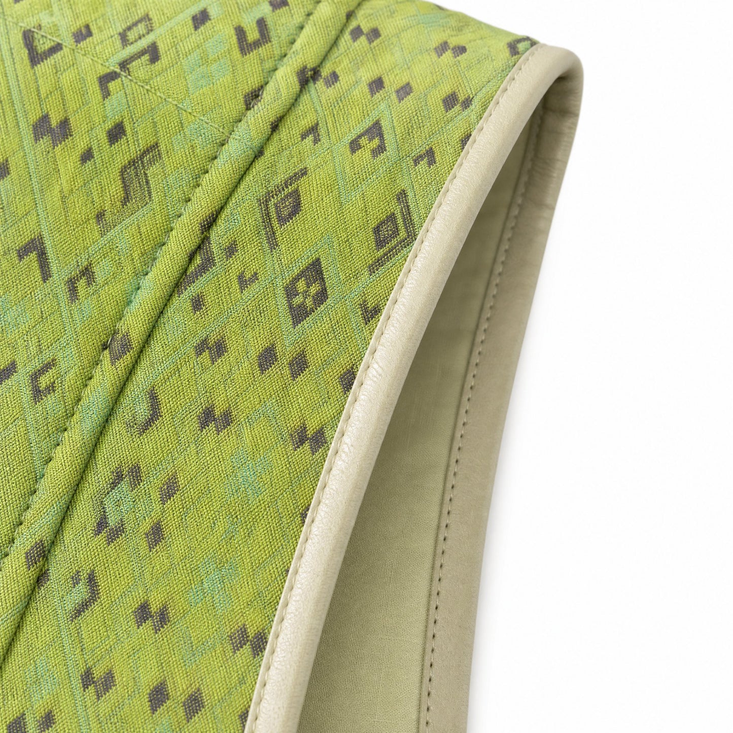 Diamond Lattice Silk Mandarin Vest (Light Green)